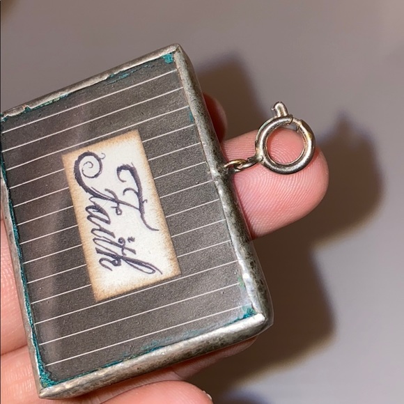 Faith charm - Picture 3 of 5